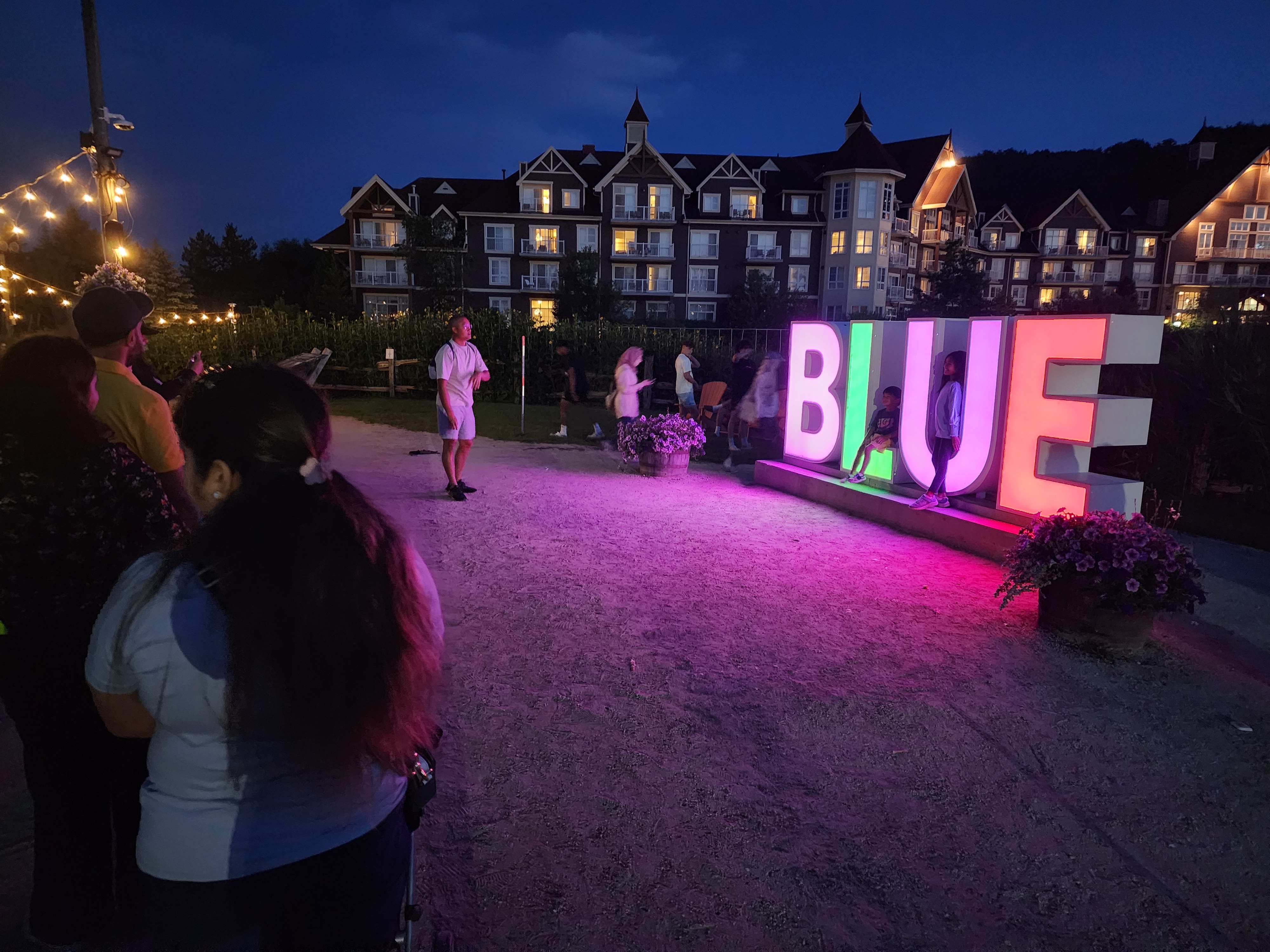 블루 마운틴 빌리지 (Blue Mountain Village)