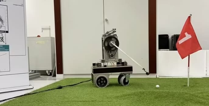 퍼팅하는 로봇 &#39;골피&#39;ㅣ 홀인원 하는 로봇 골퍼