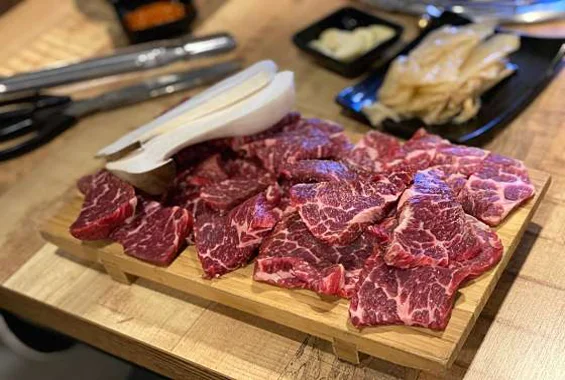총각네식육식당