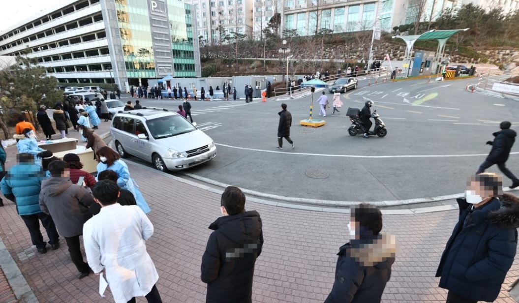  서울 한양대병원 코로나19 집단 확진자 발생
