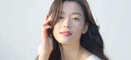  전지현 과거 학창시절 및 남편 최준혁 화제