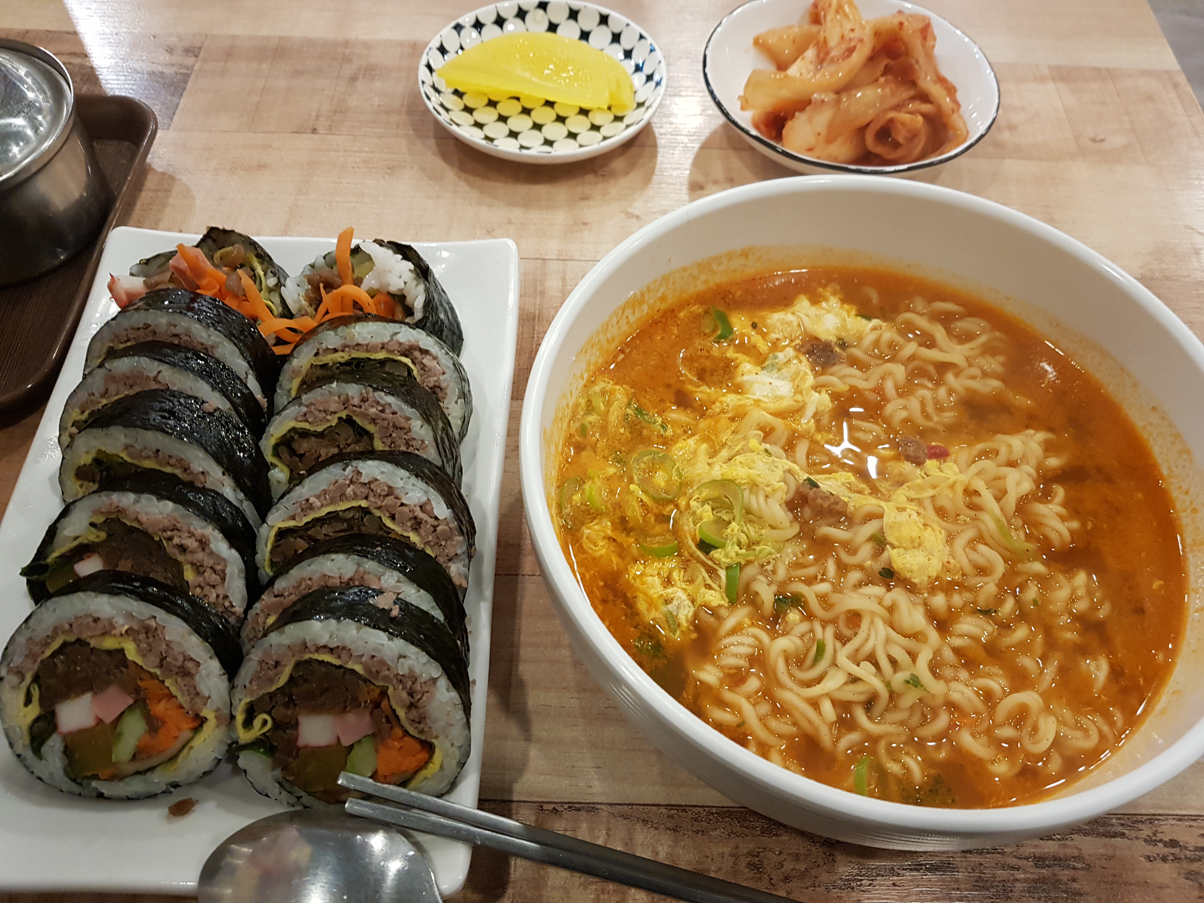  상도동 김밥맛집, 성대시장 인근 먹을만한 명가수제만두 후기