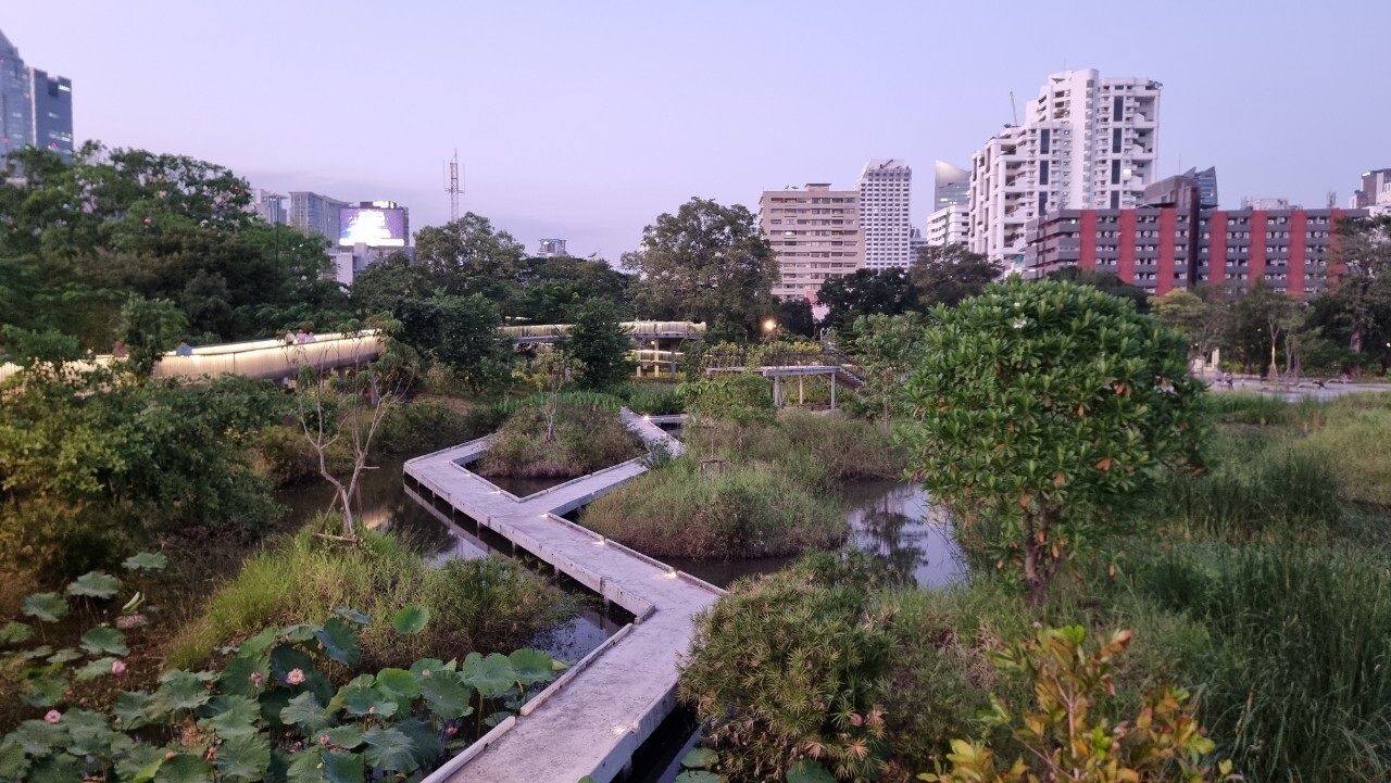 방콕 벤자낏띠 숲 공원