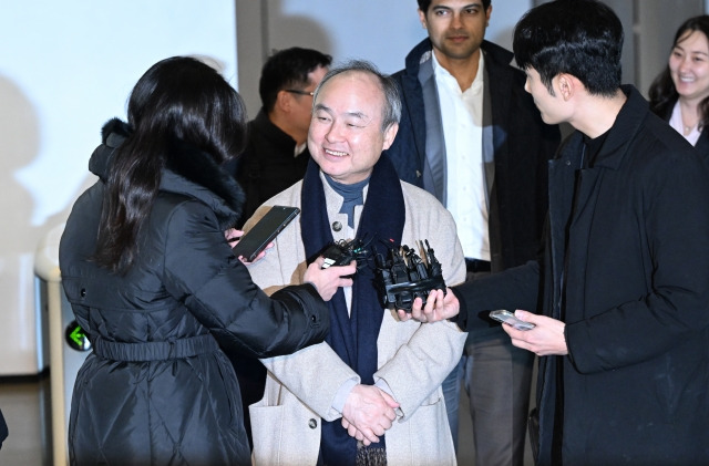 샘 이미지