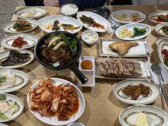 11000원 30첩 보쌈정식