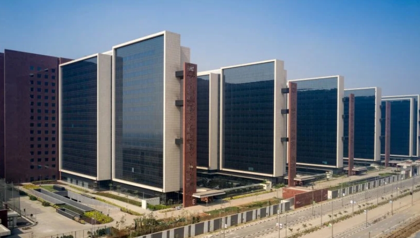 인도&#44; 세계 최대 단일 오피스 빌딩 완공...국방부 펜타곤보다 더 커 VIDEO: Building in India becomes world&#39;s largest office