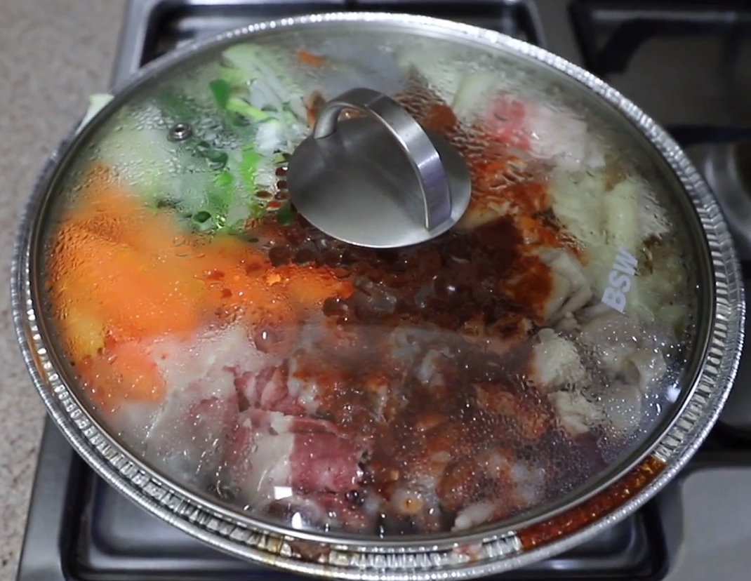 뚜껑-닫고-끓이는-모습