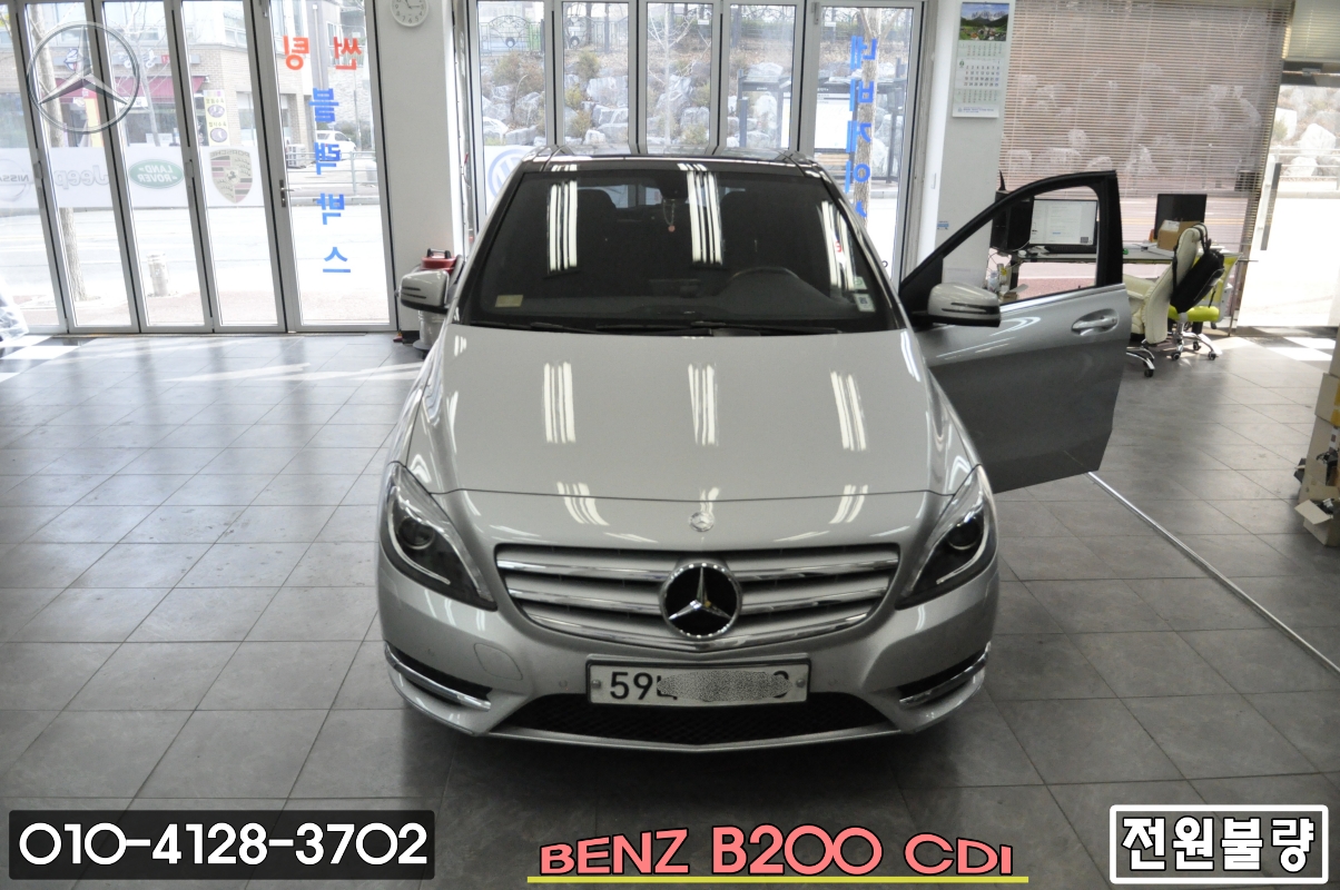  벤츠 B200 CDI 모니터깜박거림 , 네비먹통 , 오디오소리나옴 , NTG-4500AB 전원불량,블랙아웃,화면불량,후방먹통 메인보드 고장수리