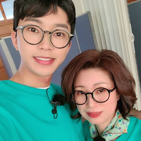  임영웅 여자친구 공개 화제. 임영웅 어머니
