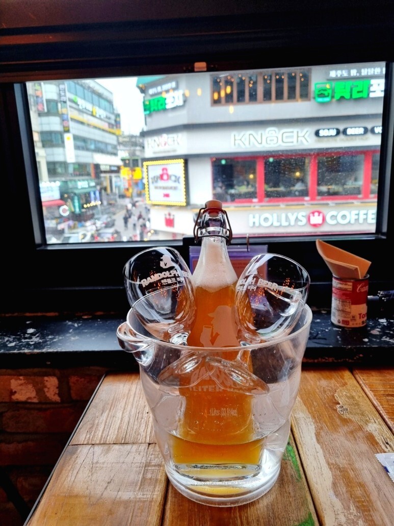 인계동 랜돌프비어 / 피자와 1리터 수제맥주의 조합