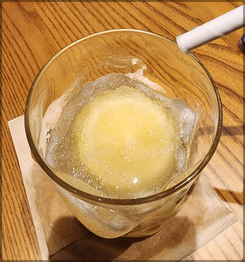 유리잔-얼음-레몬