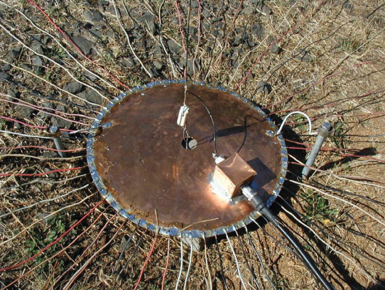  수직 안테나 접지 시스템 실험 Vertical antenna ground system experiment