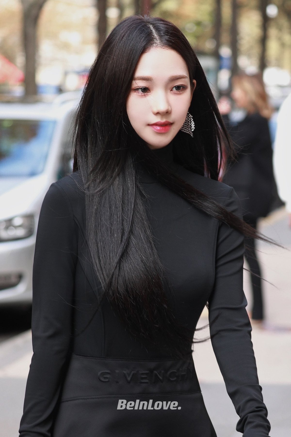  레전드 찍은 파리 지방시 패션쇼 카리나