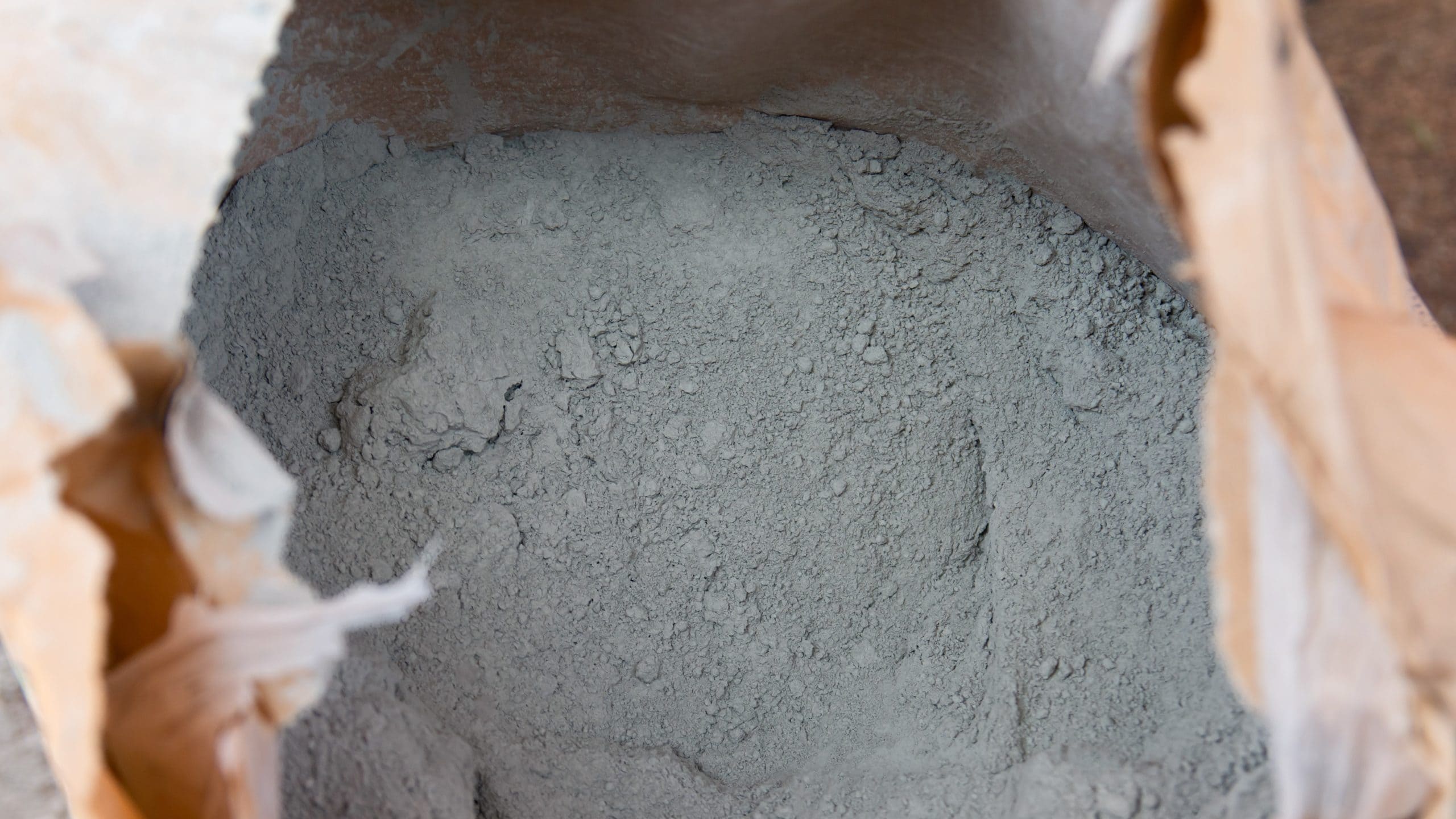 Researchers Scale-up Emission-free Cement Trials
