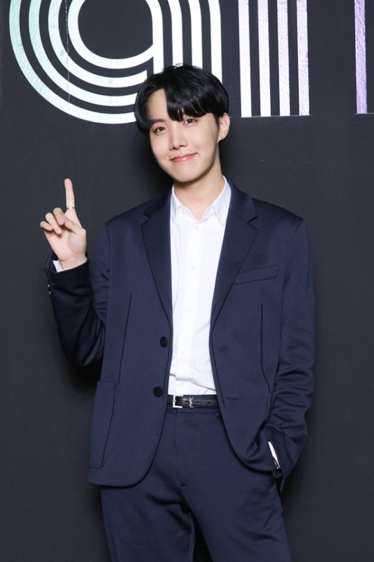 방탄소년단 제이홉 '7년전 목표이뤄 행복, 노력이 배신하지 않았다'