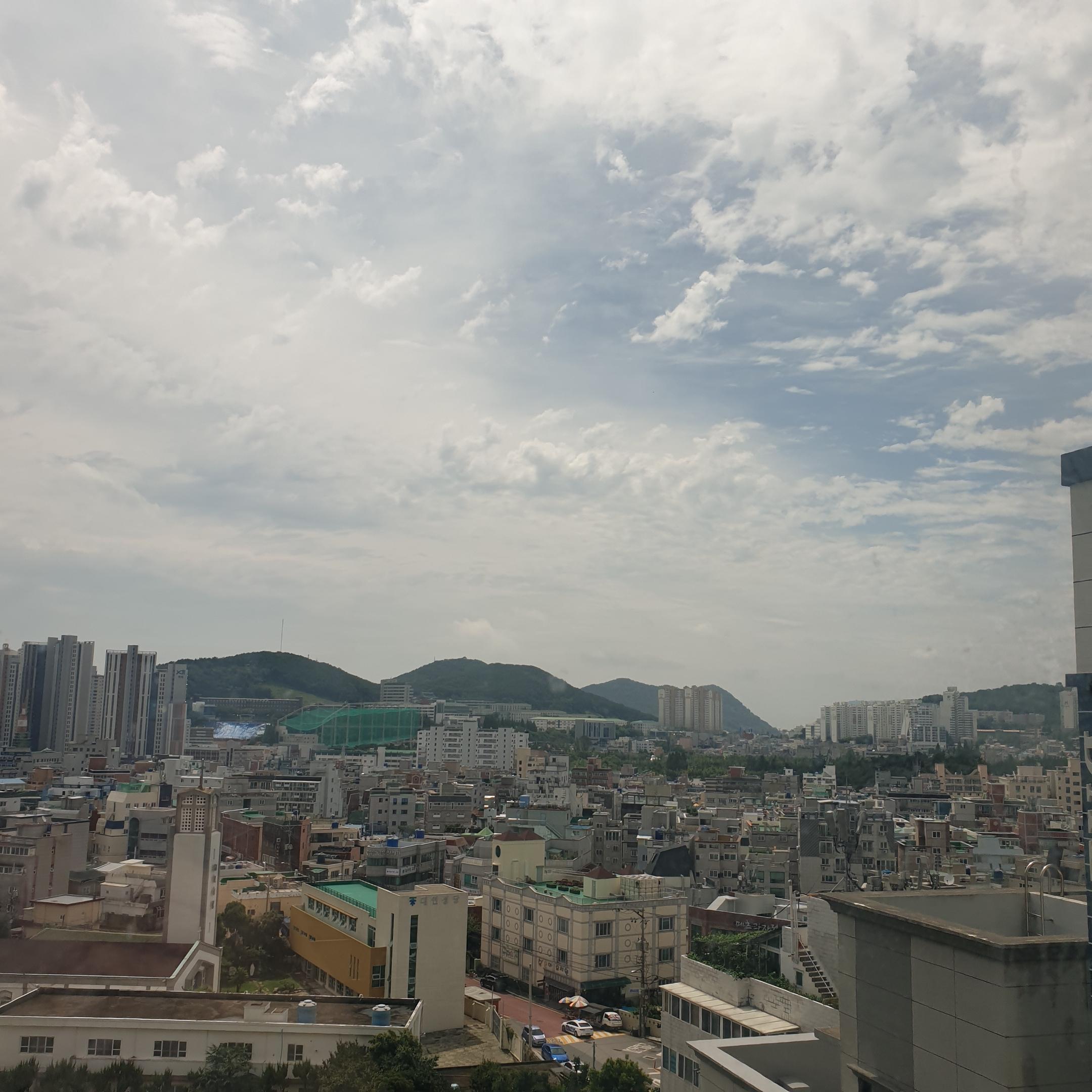  2021년 8월22일 부산날씨 /서울날씨 / 오늘부산날씨 / 오늘맑음 / 오늘부산날씨 / 부산황사 /내일부산날씨/서울내일날씨/전국황사/오늘황사