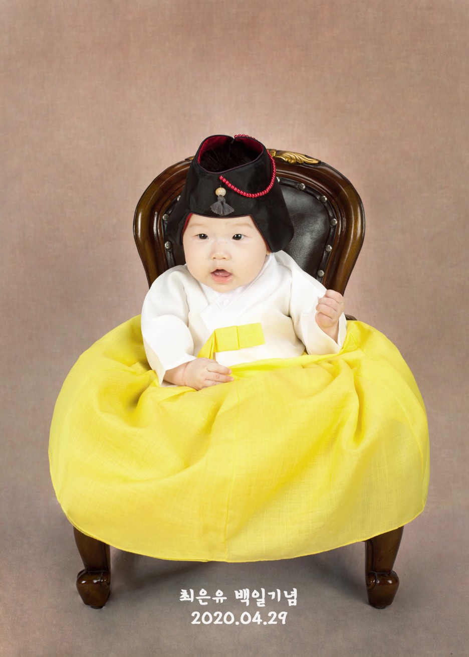 촬영하는 백일, 돌잔치 염사진 추천!! [전통 백일사진, 돌사진 전문사진관] 인천에서 옛날처럼 의자에서 4
