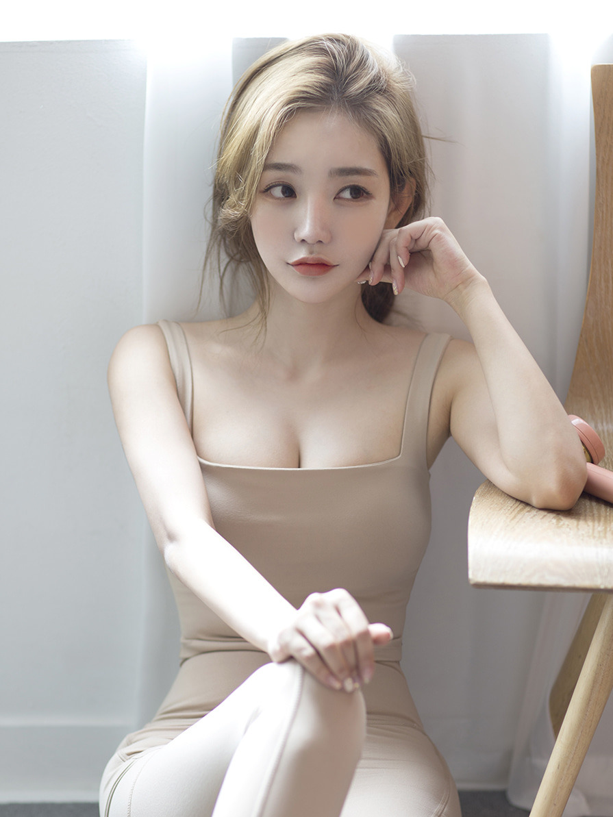 SQC 스퀘어 핏 크롭_베이지