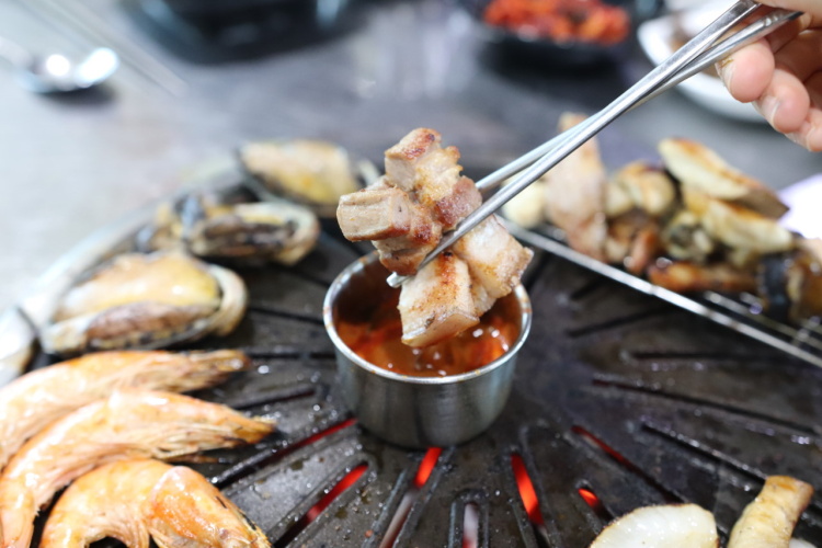  생생정보 제주도 서귀포 성산 활화산 뿔소라 흑돼지 맛집 연락처 메뉴와 소개 및 식당 예약하는 방법과 찾아가는 방법