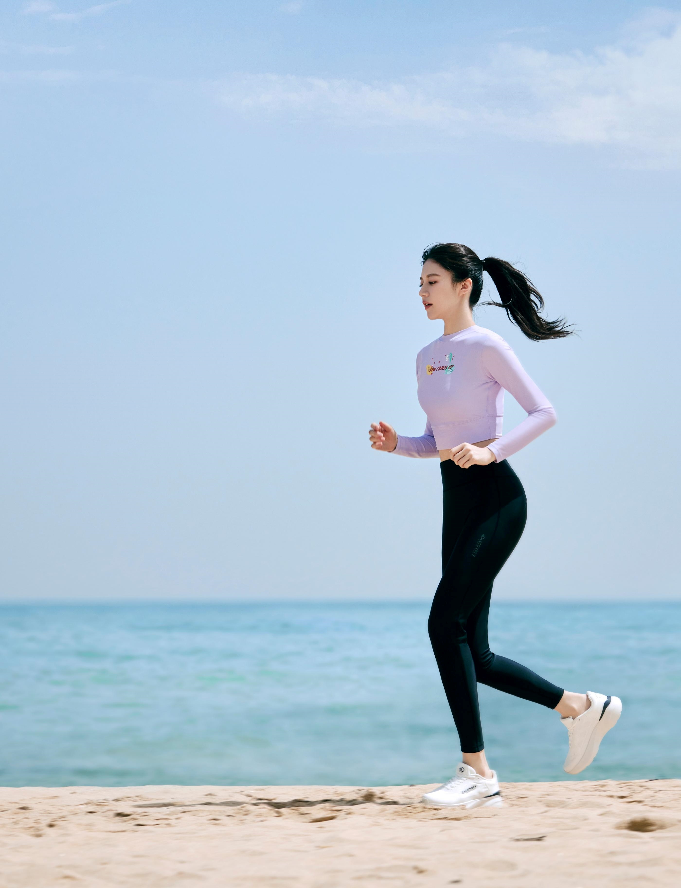 고윤정 디스커버리 익스페디션 화보 8