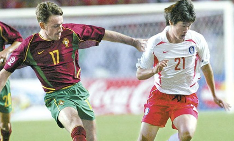 2022 한일 월드컵 포르투갈 대표선수로 출전한 벤투 감독과 박지성 선수 (출처:중앙포토)