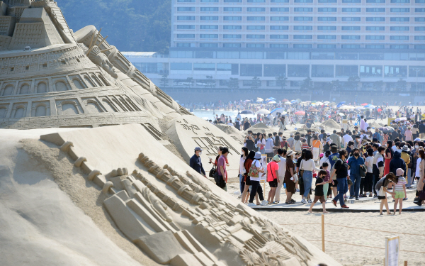  해운대 모래축제 '인산인해