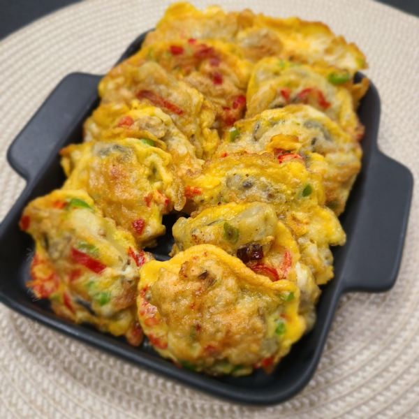  제철맞은 굴전 맛있게 만드는법