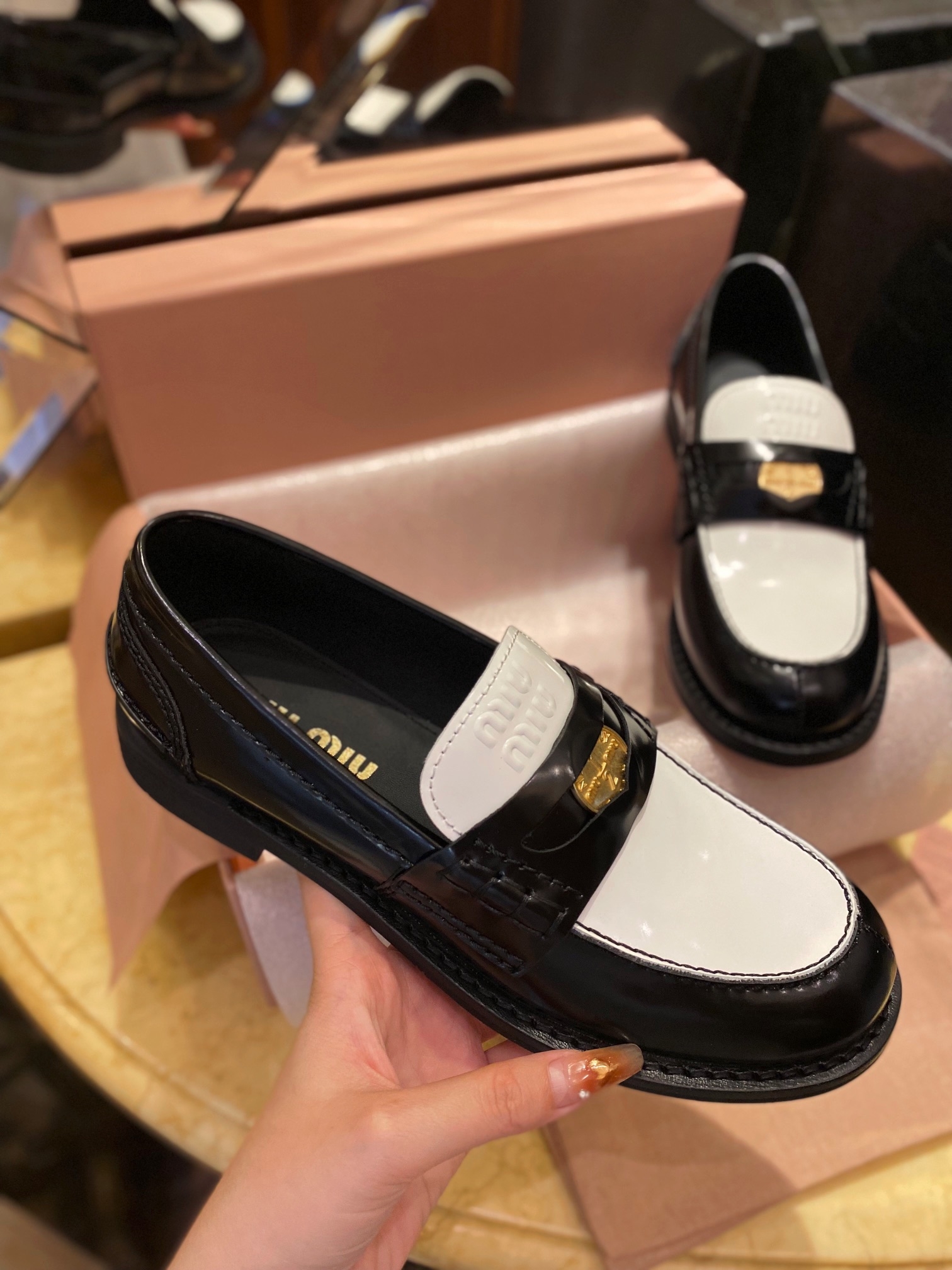  miumiu 미우미우 미우미우로퍼 신발추천 명품신발 추천