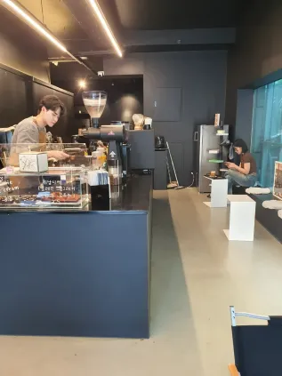 [신논현역 예쁜 카페] 다크그림