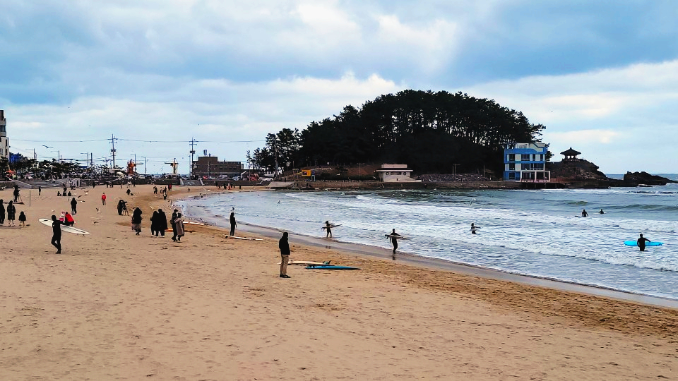 부산 송정해수욕장 서핑부산 송정해수욕장 서핑구경하며 22