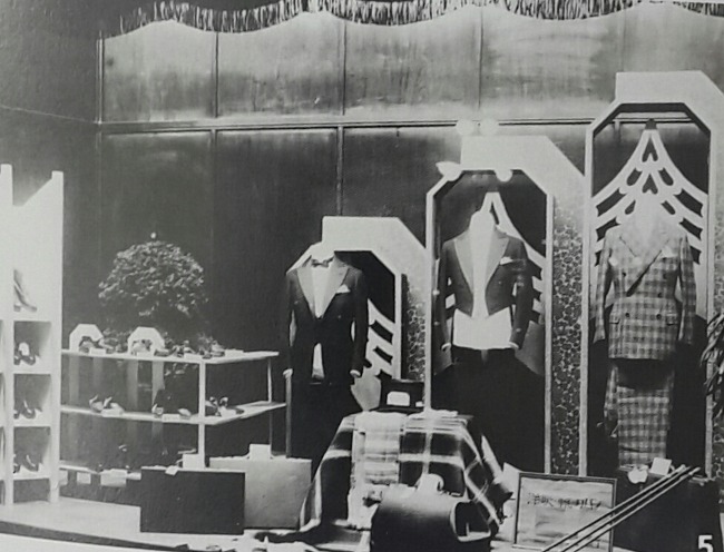  일제 시대 한반도에 세워진 대한민국 최초의 백화점 미쓰코시 백화점 경성점의 1930년대 내부 모습을 살펴보자