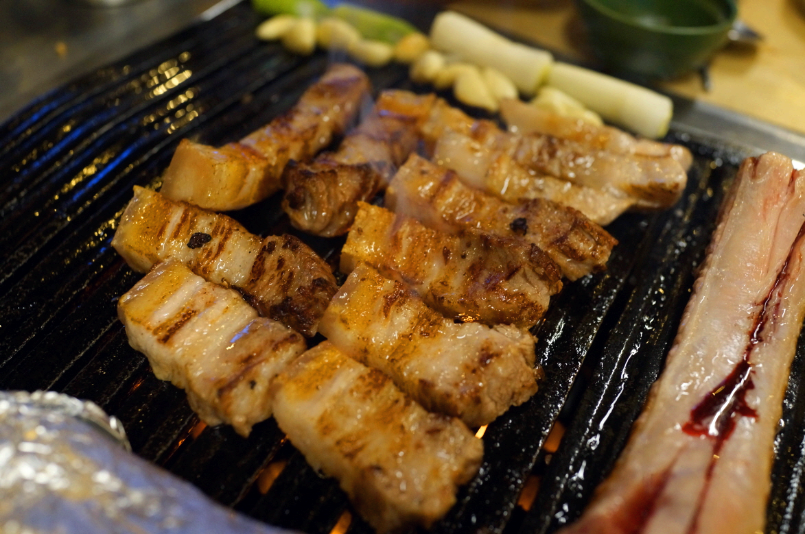 서울 중구 여행 신당동 돼지구이 맛집 금돼지식당