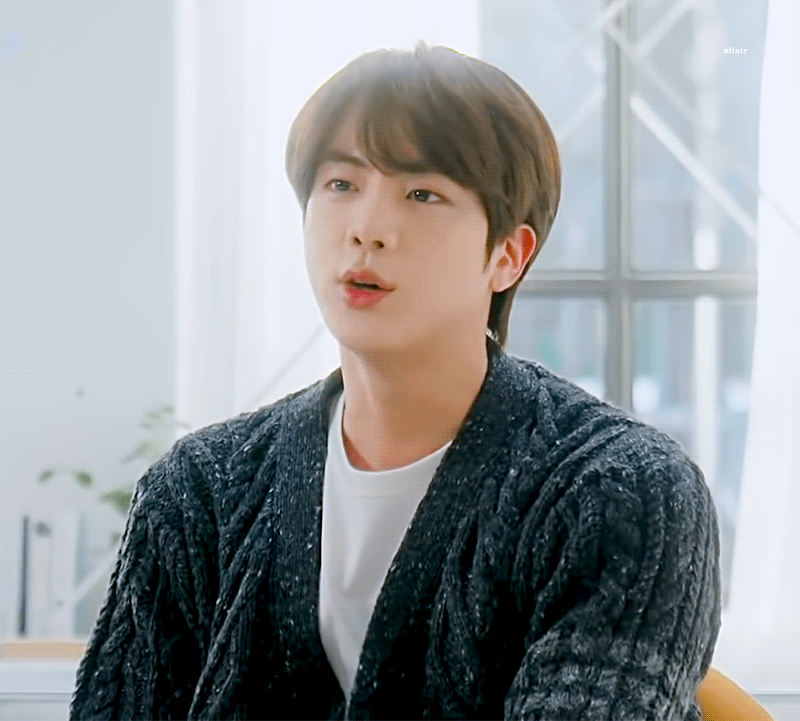  방탄소년단 진 방금 셀카 업로드.jpg