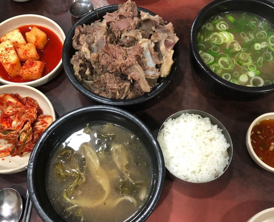 종로 돈의동 꼬리찜, 영춘옥