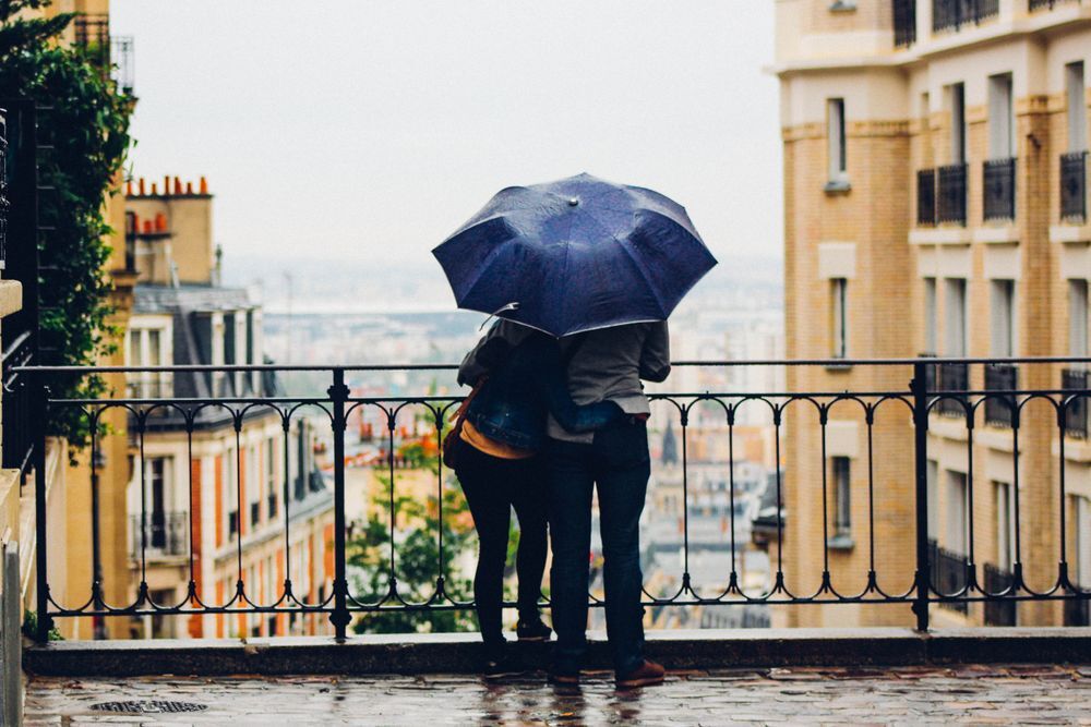 비오는날
커플
우산