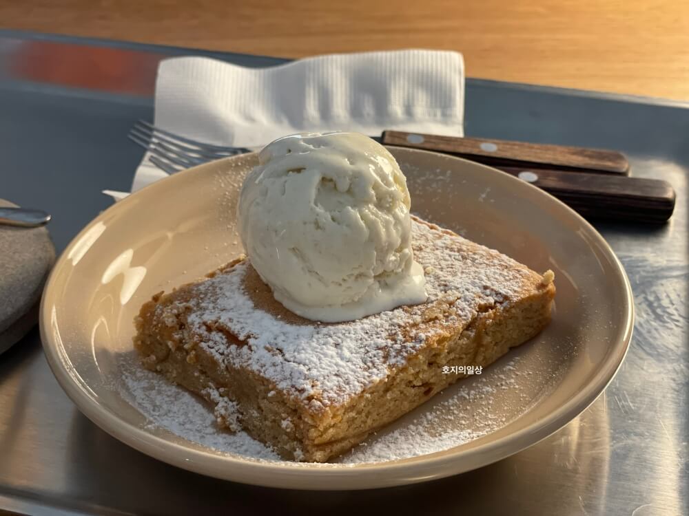 수원 행궁동 카페 맛집 킵댓 로스터리 - 오블롱 베이크