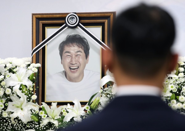  박지성 유상철 조문 불참 애도속 마녀사냥 논란