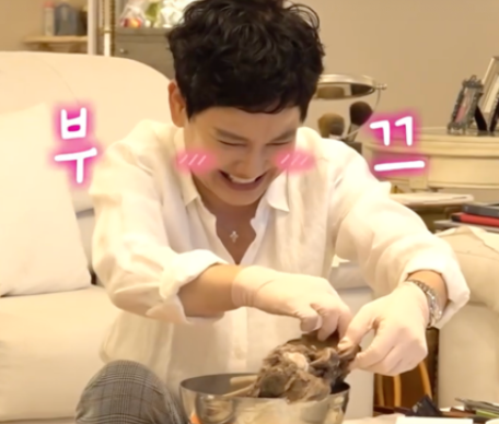 임원희와 안문숙의 요리 장면
