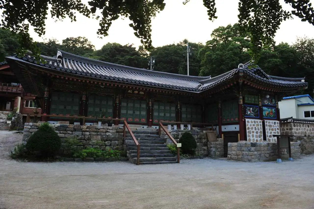 백련사