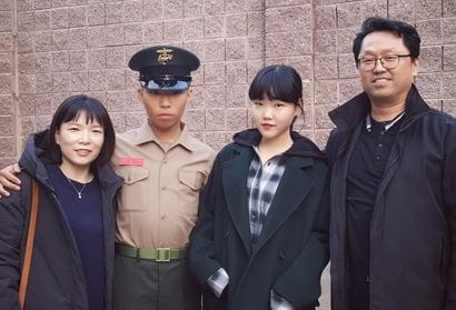 이찬혁 군대 가족사진