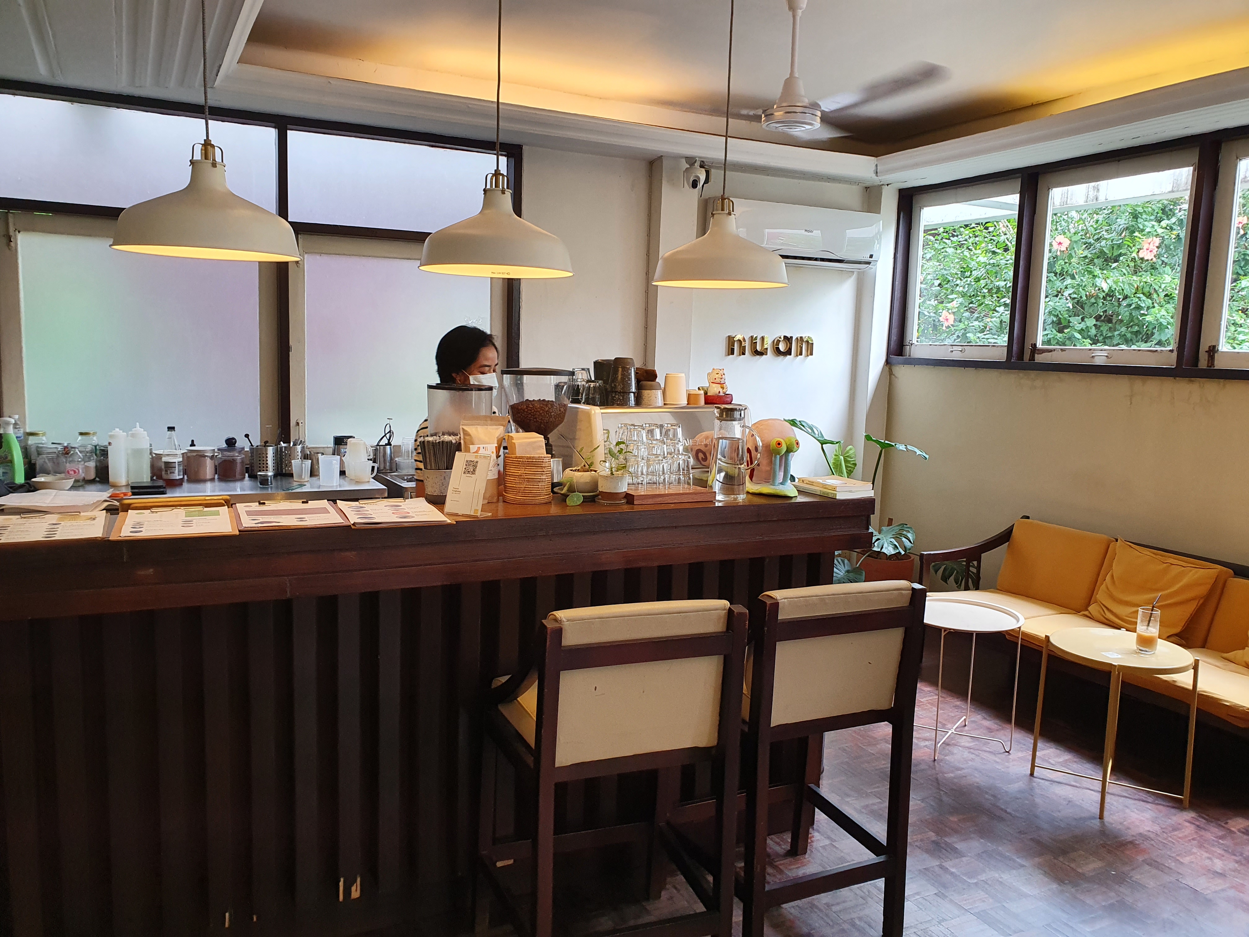 Nuan Cafe
