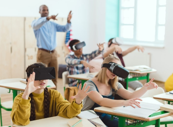 가상 현실, 학생들 수학 능력 향상시킨다 Virtual Reality Helps Students Improve Their Math Literacy