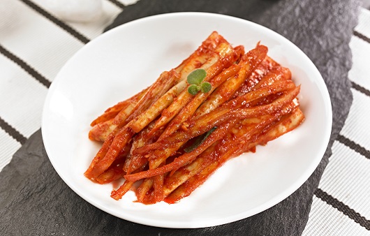 반찬으로 사용되는 도라지