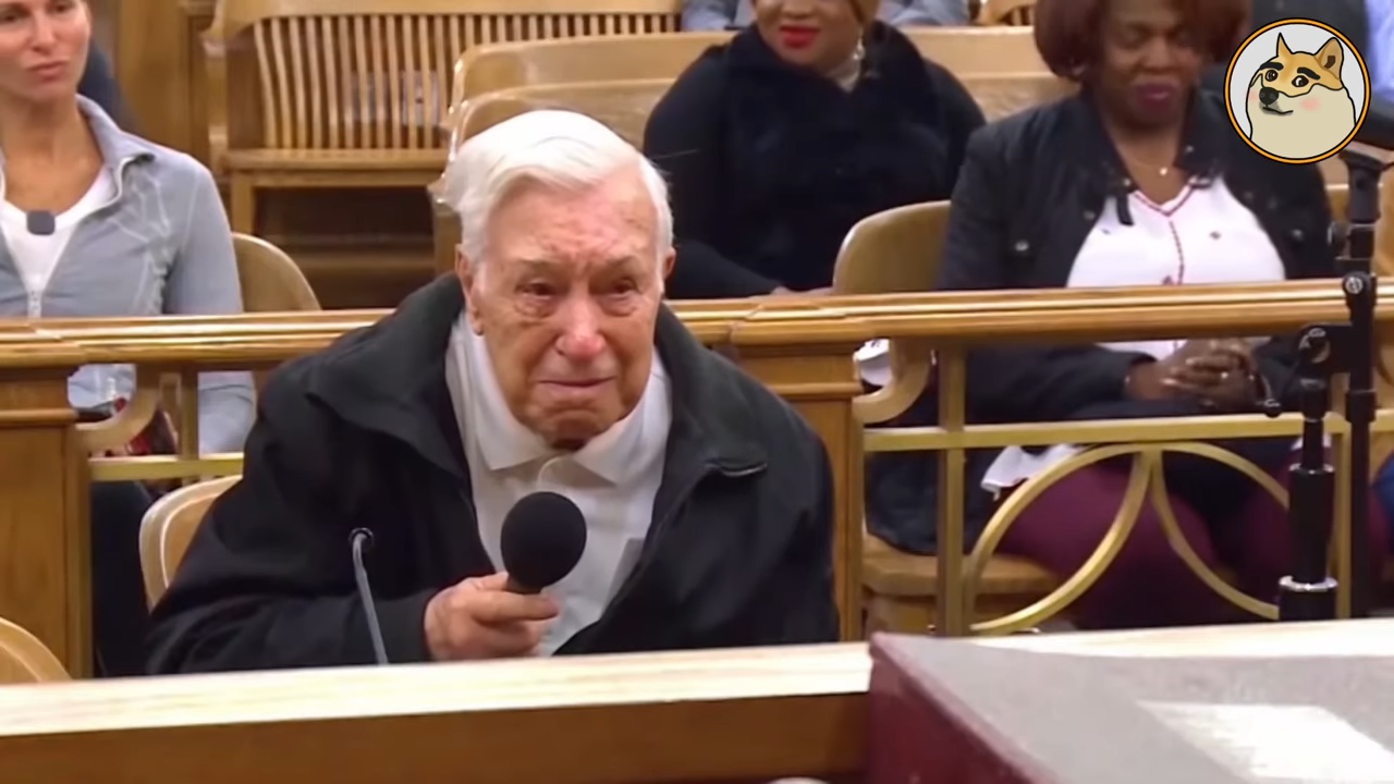 속도위반으로 법원에 온 96세 할아버지의 '한마디'에 판사가 '무죄판결'내린 이유