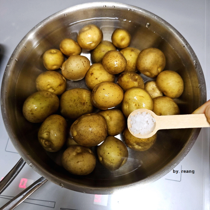 반찬종류추천_알감자조림맛있게만드는법_감자삶기