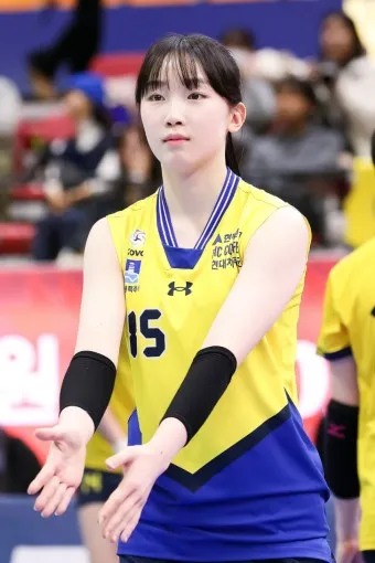 현대건설 최서현 프로필 연봉 인스타 사진_17