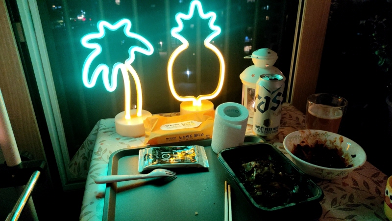   우리집 베란다바에서 혼술 