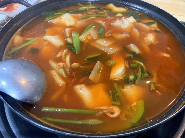 민물새우탕손수제비 이미지