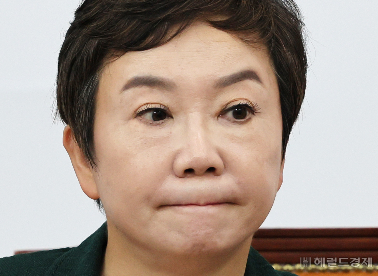  '尹 폭우 속 퇴근' 논란에..정미경 "이재명은 이천 화재 때 먹방"