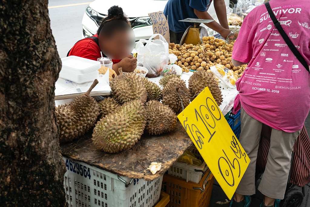 태국 방콕 딘댕마켓 Dindaeng Market 두리안 등 과일 판매